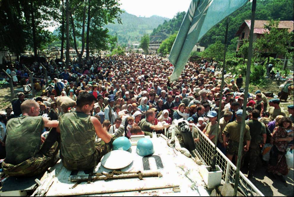 02-srebrenica-ap_MGZOOM