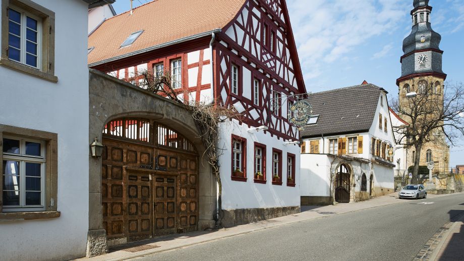 Weinkastell_Zum_Weissen_Ross-Kallstadt-Restaurant-30954