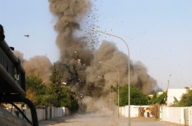 Suicide bombing hit Iraq mausoleum
